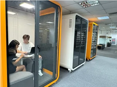 Yuan Ze Library Welcomes New Semester with New “Learning Pods” for a Bilingual Learning Environment